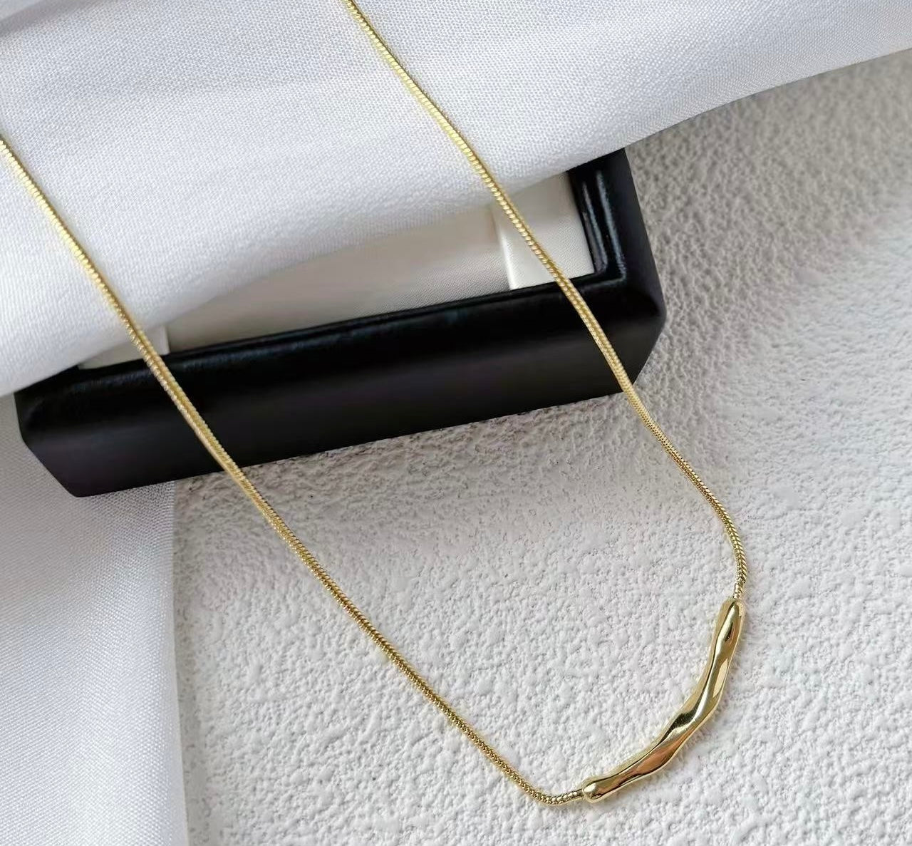 18K Gold-Plated Organic Bar Necklace – Modern Minimalist Jewelry